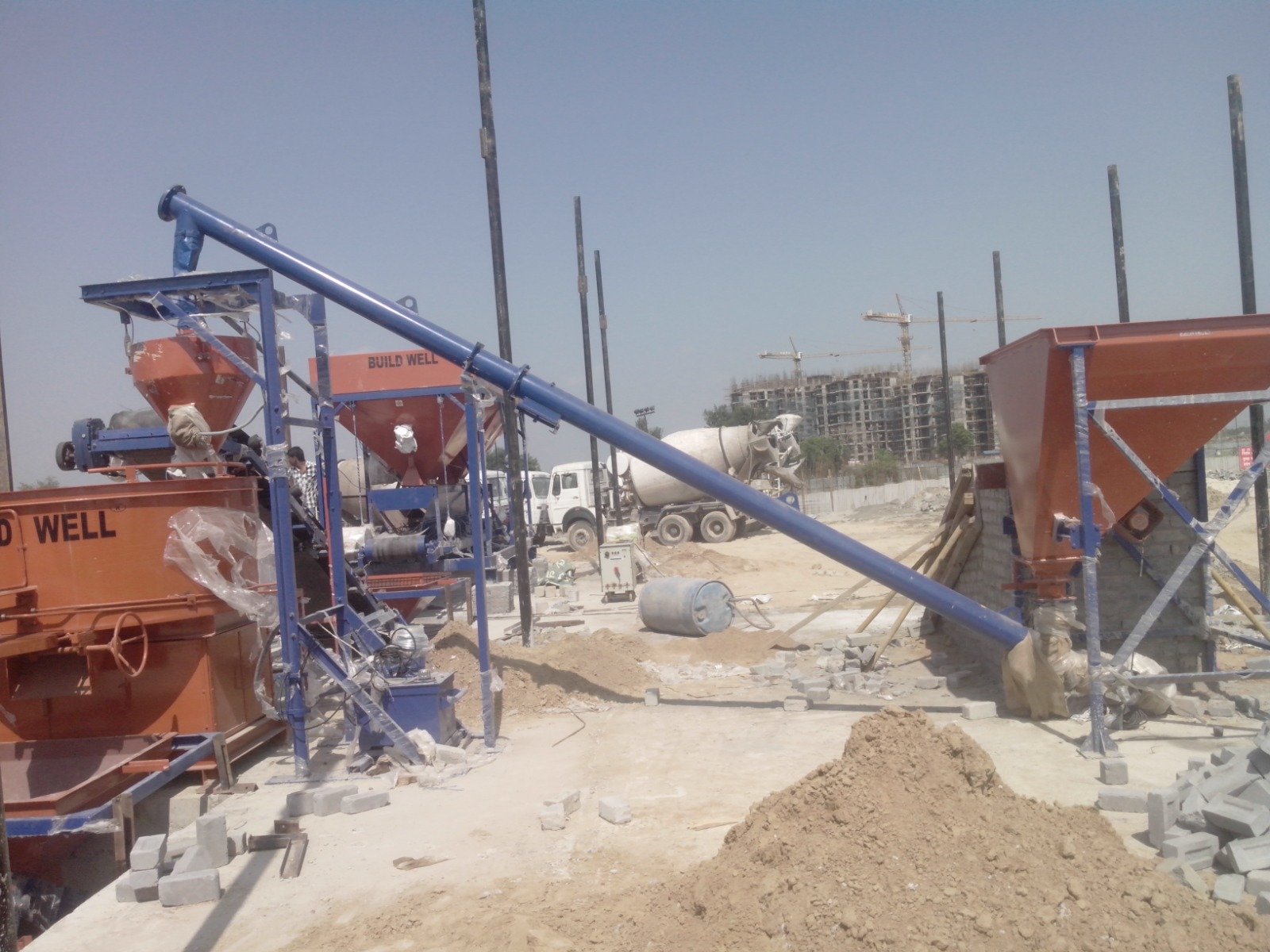 HOLCIM Ltd Zurich executives at a Buildwell-equipped facility inauguration